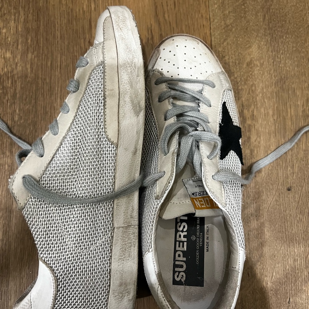 Golden Goose Women’s superstar size 40 US size 9.5 or 10